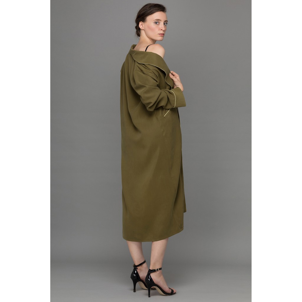 Áo choàng cổ vest Iris Martin Dark 2 phiên bản màu | BigBuy360 - bigbuy360.vn