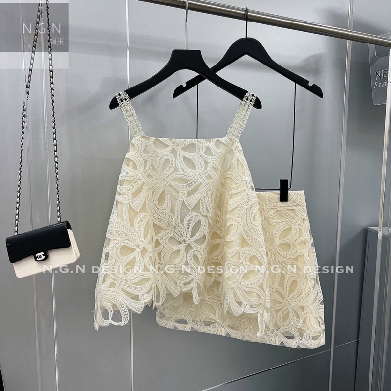 Sét ren hai dây kèm chân váy