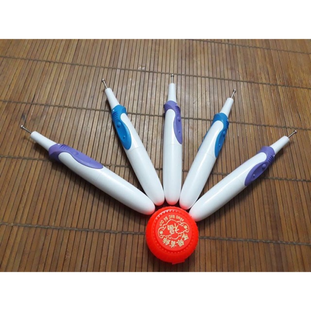 Bút rung huyệt đầu bạc kèm tặng cặp tinh dầu gưng , ngải 10 ml