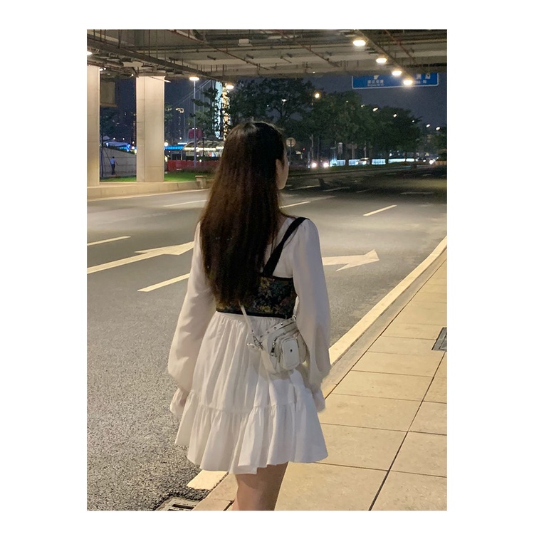 Áo hai dây họa tiết hoa màu đen phong cách retro Pháp