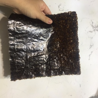 Lá rong biển sấy khô cuốn gimbab