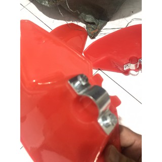 Miếng nhựa chắn cỏ máy cắt cỏ ( 2 MIẾNG)