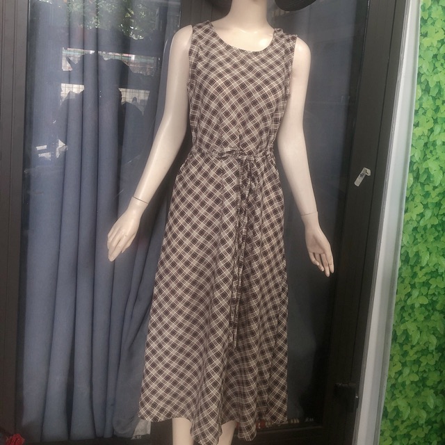 Đầm voan vintage màu nâu