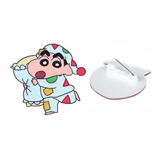 Ghim Cài Áo Hình Cậu Bé Bút Chì Shin-Chan Dễ Thương Sáng Tạo