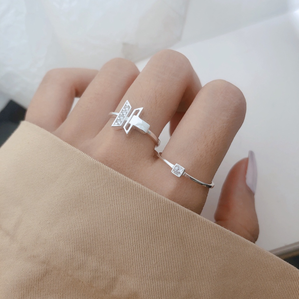 Nhẫn nhóm nhạc B-T-S khắc chữ vai nhẫn