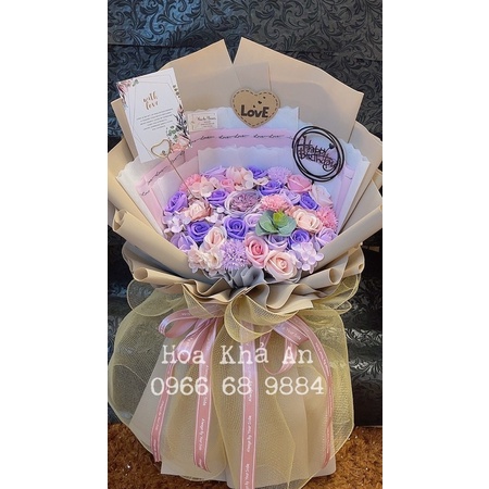 Bó hoa sáp mix cao cấp siêu xịn nhà Khả An. KT: 80cmx50cm. Tặng thiệp +chữ Hpbd
