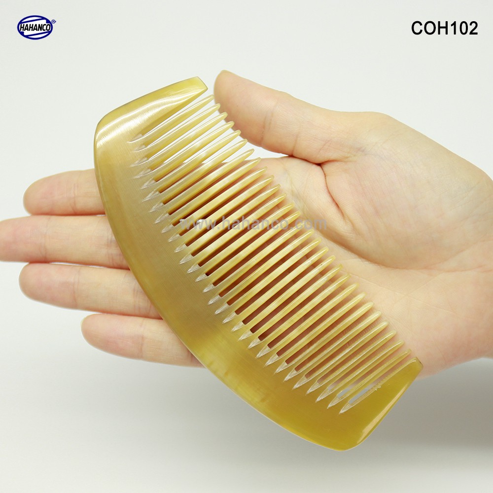 Lược sừng xuất Nhật (Size: M - 13cm) Lược múi bưởi có thể bỏ túi - COH102- Horn Comb of HAHANCO - Chăm sóc tóc