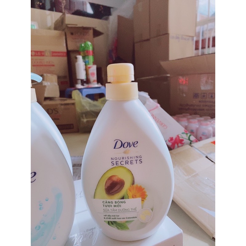 Sữa tắm DOVE 550g căng bóng tươi mới