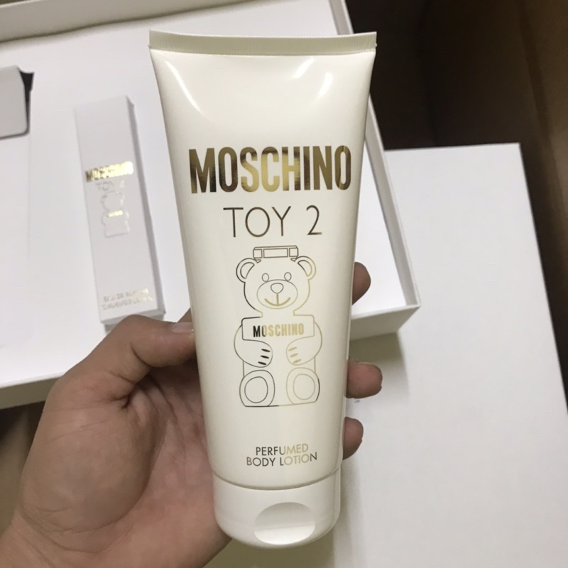 Sữa Dưỡng Thể Toàn Thân Moschino Toy 2 200ml (Body Lotion xuất xứ Ý)