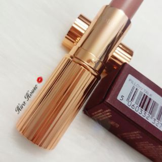 Son Charlotte Tilbury