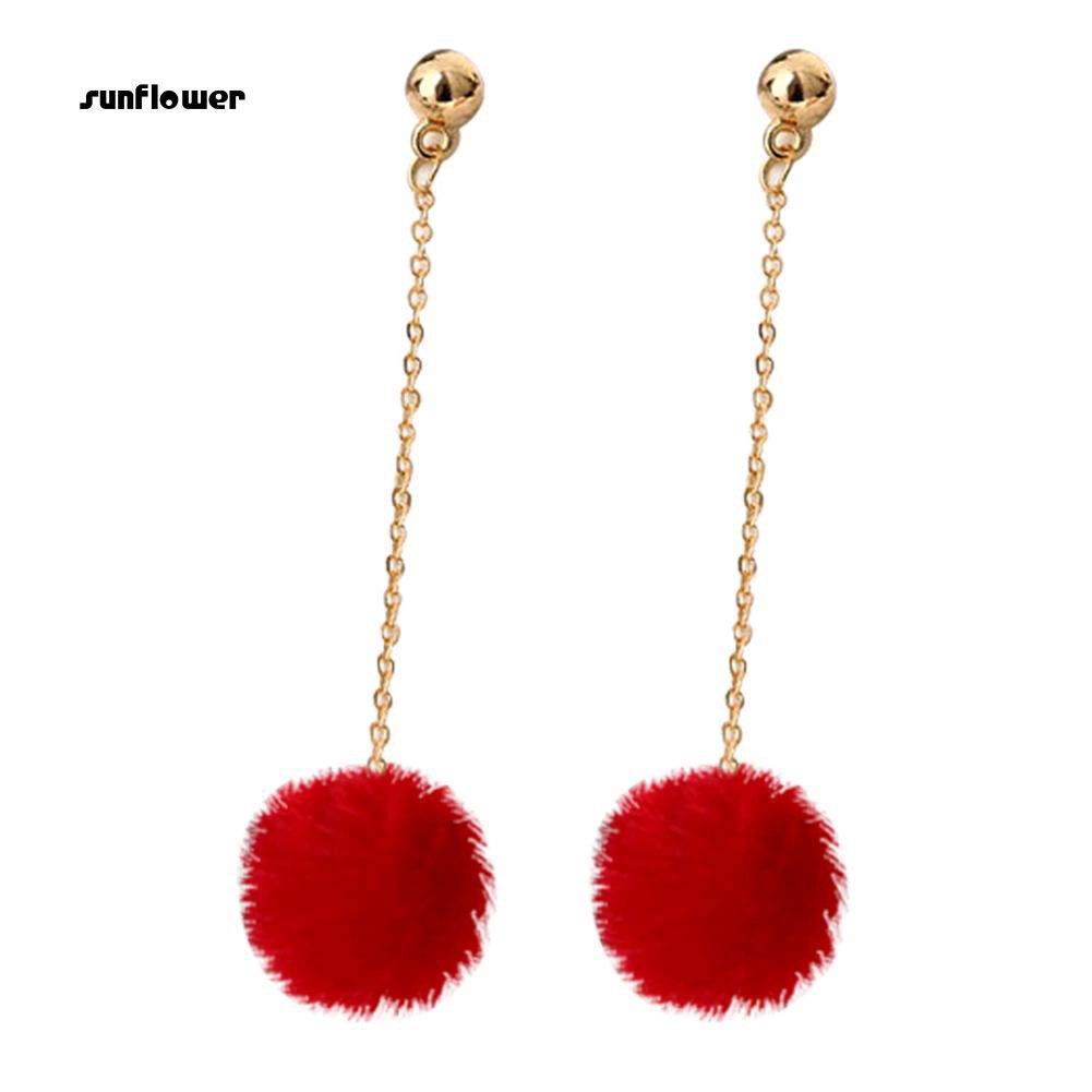 Đôi Bông Tai Dài Hình Bóng Lông Dễ Thương Cho Nữ