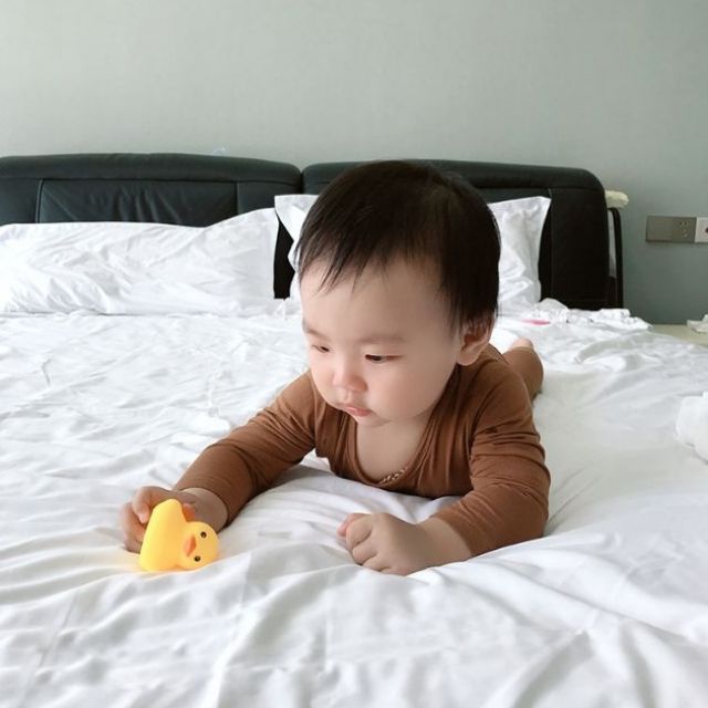 Bộ cotton trơn cạp cao Minky Mom cho bé trai bé gái.