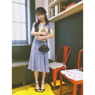 Đầm hoa đắp chéo