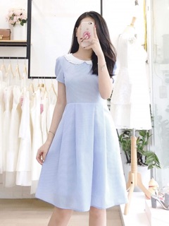 Đầm xoè cổ sen xinh xắn