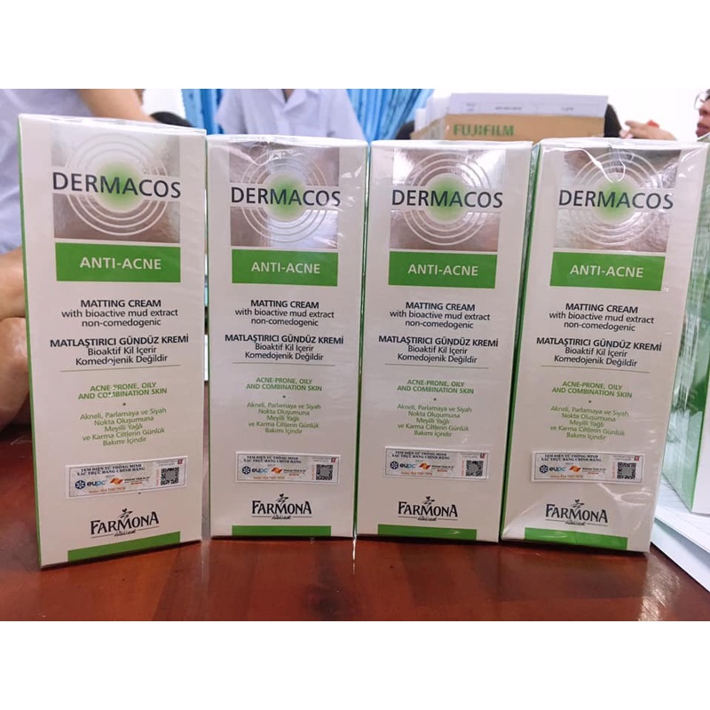 Sữa Rửa Mặt Farmona Dermacos Anti-Acne Deep Cleansing Gel 150ml