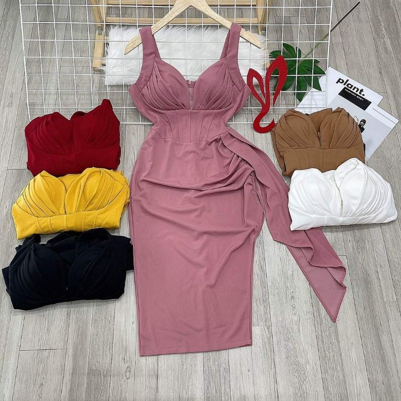 Đầm body tà đổ xẻ ngực phối lưới