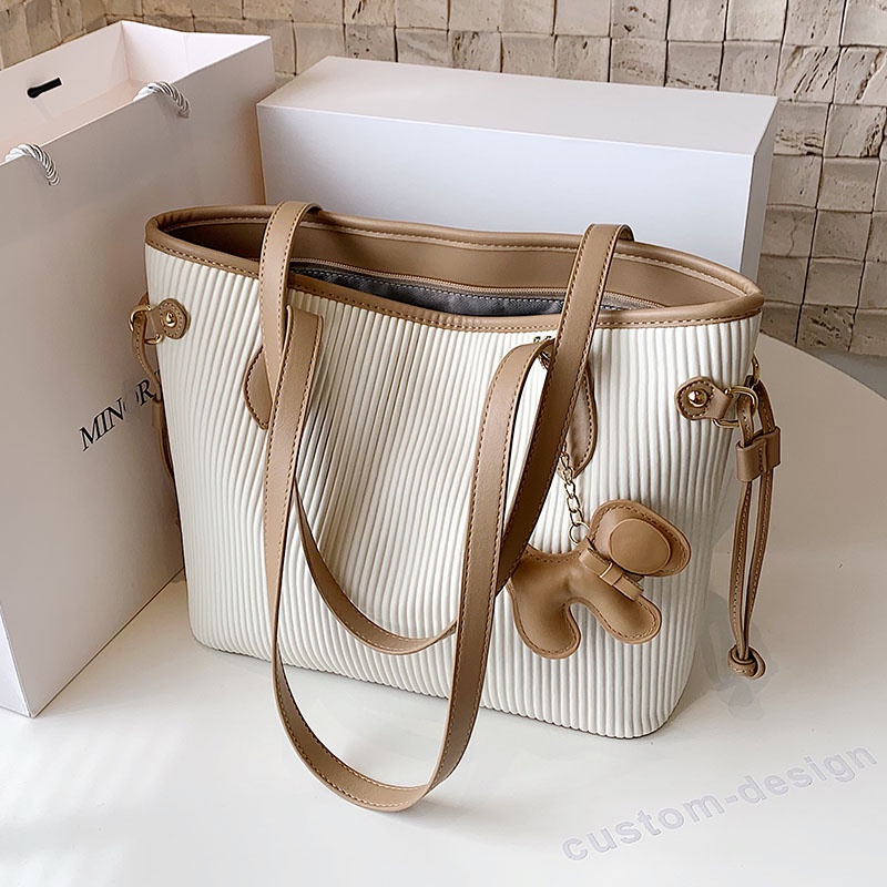 CÓ SẴN D415 Túi xách thời trang công sở kiểu dáng lại trẻ trung(SIZE36X26CM)