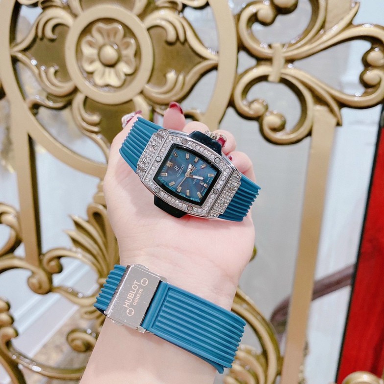 đồng hồ nữ đeo tay đẹp hublot cao cấp  mặt vuông dây cao su thời trang  freeship DHN 02