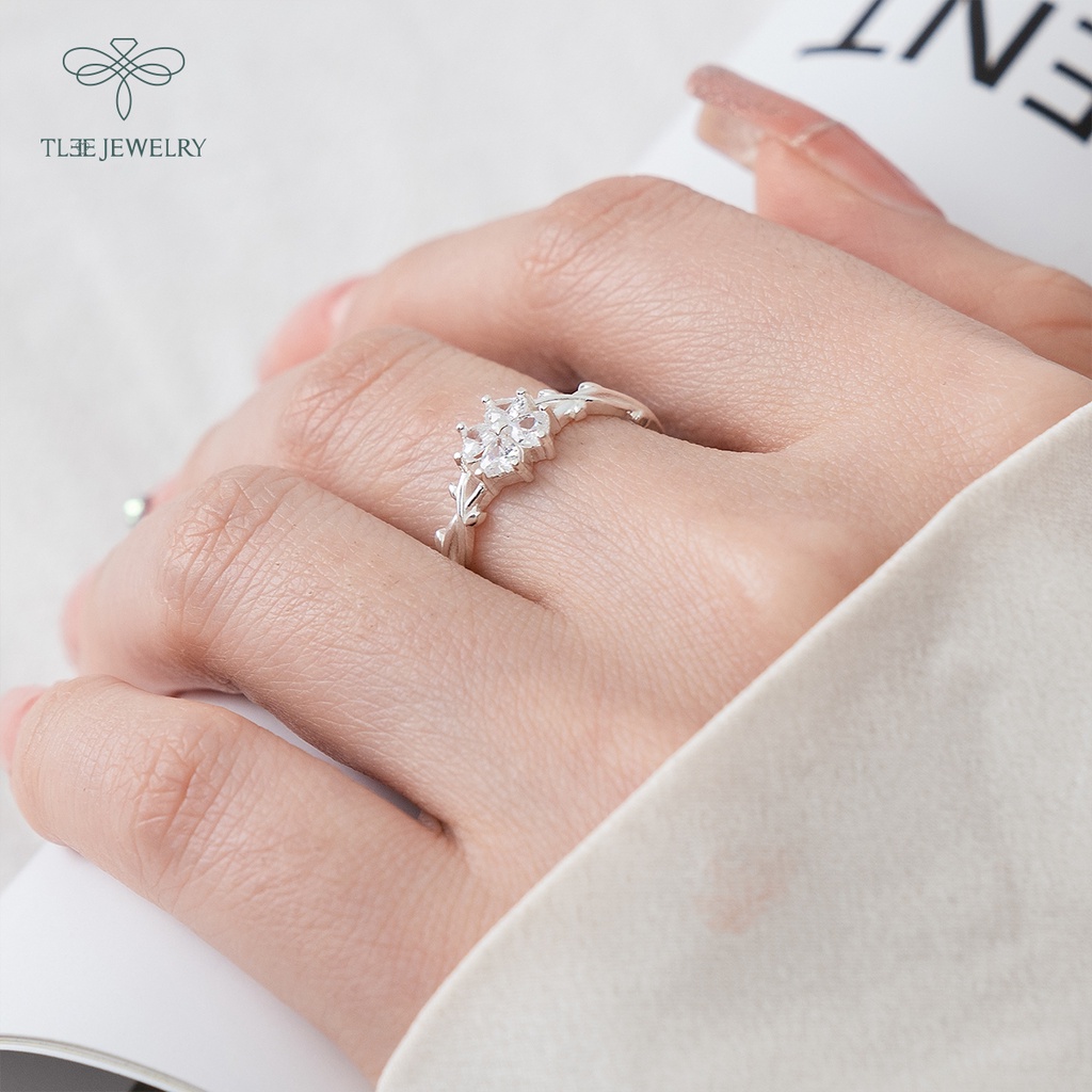 Nhẫn bạc nữ TLEE cỏ bốn là đính đá cao cấp NCJ A0104