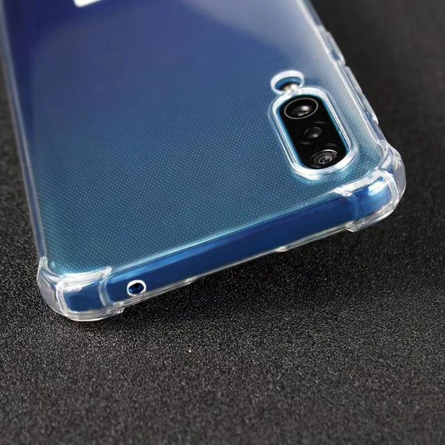 Ốp lưng Vsmart Live trong suốt ôm khít máy bảo vệ 4 góc lưu ý hơi lệch camera xíu nhưng ko ảnh hưởng