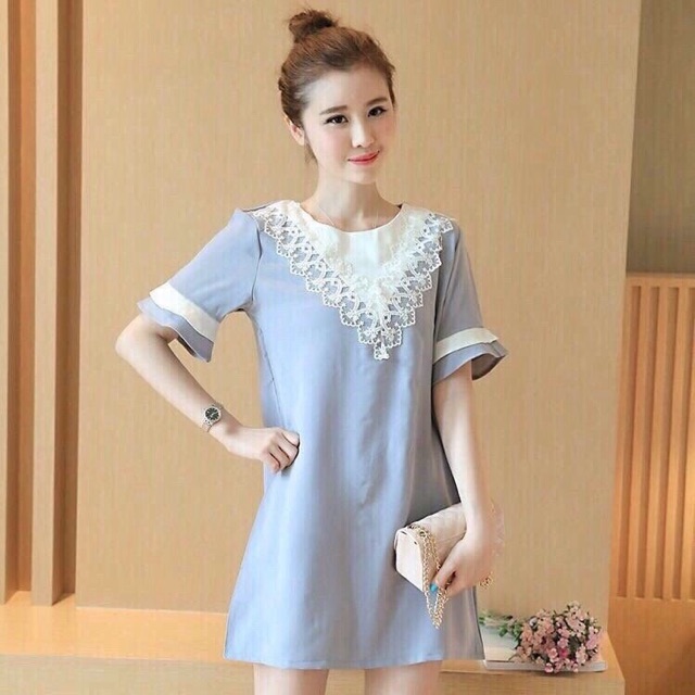 Đầm suông tay loe