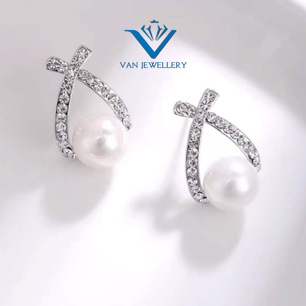 Bông tai bạc ta Van Jewelry V10117 Bông dáng đuôi cá mix ngọc trai nhân tạo
