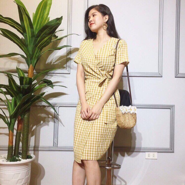 Đầm caro đắp chéo