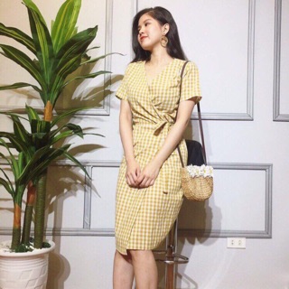 Đầm caro đắp chéo