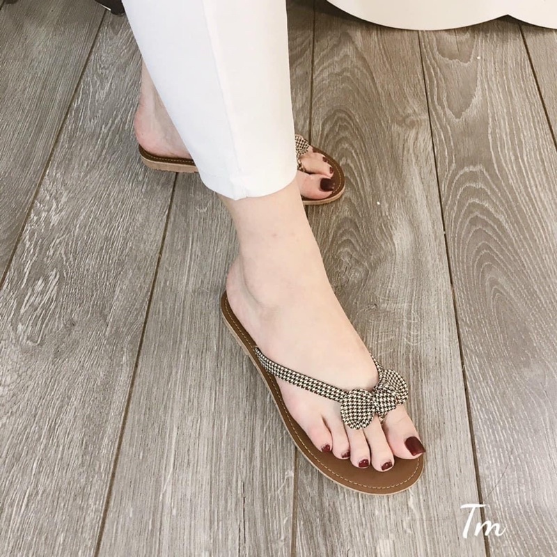 Dép tông nơ kẻ caro
