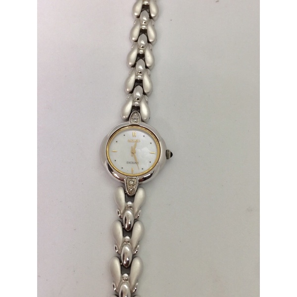 Đồng hồ nữ 2hand, máy pin mẫu mã độc lạ