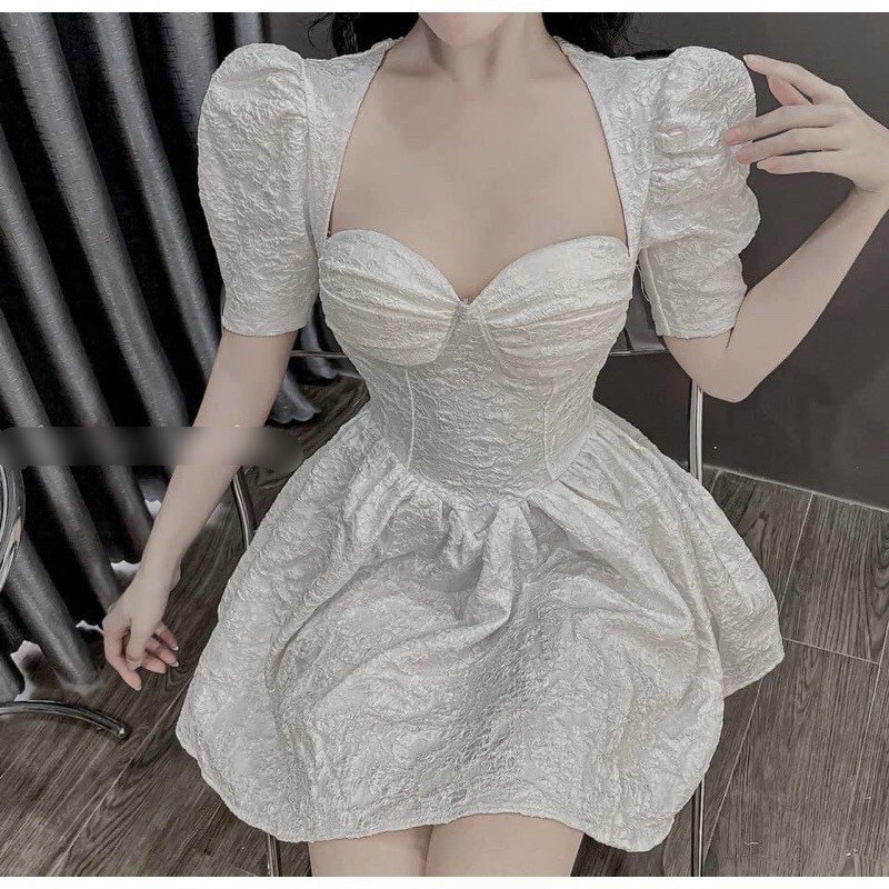 Đầm dự tiệc tay phồng dáng xòe cô tim đầm gấm sang chảnh phong cách công chúa dễ thương sexy