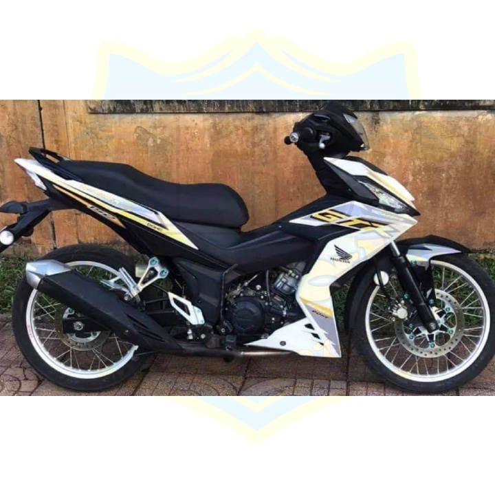 ( Quí khách vui lòng mang ra tiệm cho thợ dán ) Tem winner GTR trắng