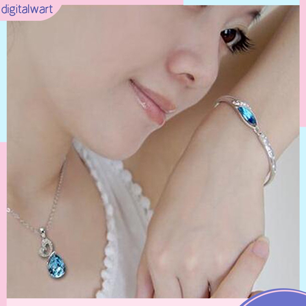 Vòng Tay Màu Bạc Đính Đá Thời Trang Cho Nữ