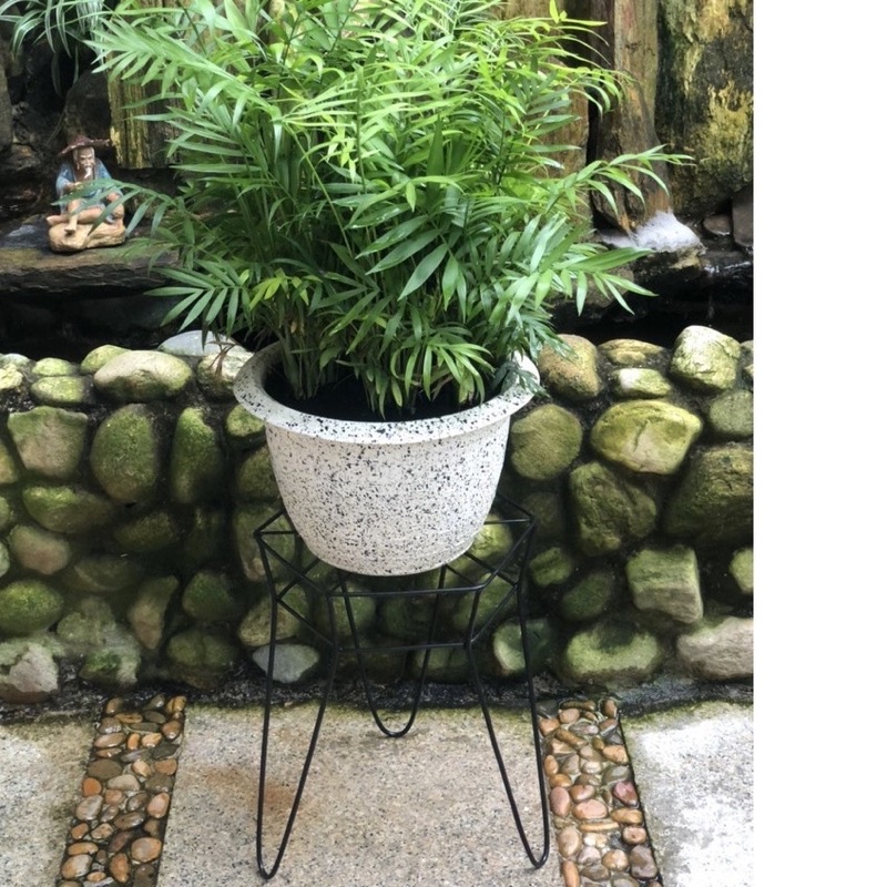 Kệ sắt lục giác đen, Sơn tĩnh điện kê đặt chậu hoa