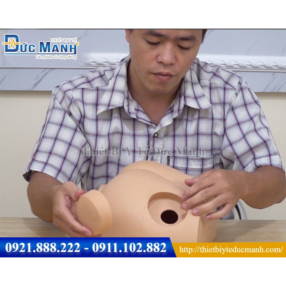 Mô hình tiêm mông kèm thụt tháo