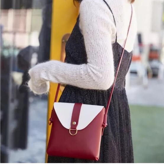 Túi Đeo Chéo Năng Động Cá Tính