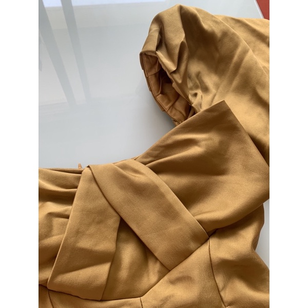 Thanh lí áo H2B size S