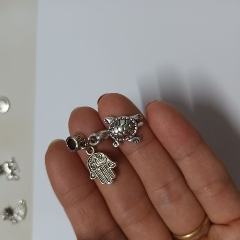 Charm ống lùa bạc thái làm chặn vòng