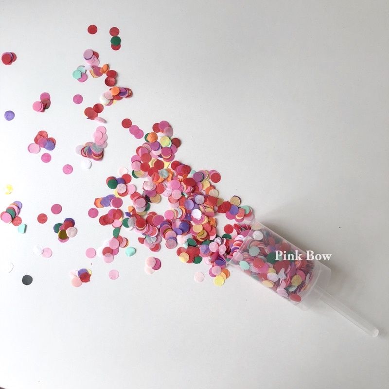 Confetti/Dụng cụ thổi hoa giấy đủ màu sắc tạo sự bất ngờ trong những buổi tiệc sinh nhật