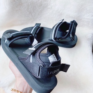 Xuất kho thu hồi vốn giày sandal Lacoste