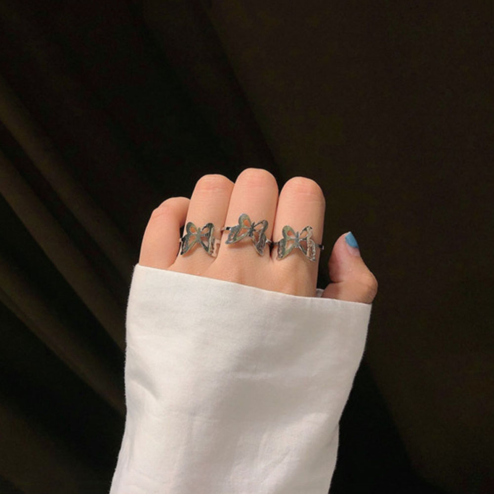 Nhẫn Hình Bướm Chất Liệu Thép Không Gỉ