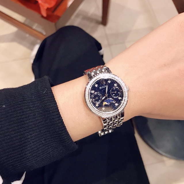 Đông hồ nữ Bulova Classic Diamond 96R210