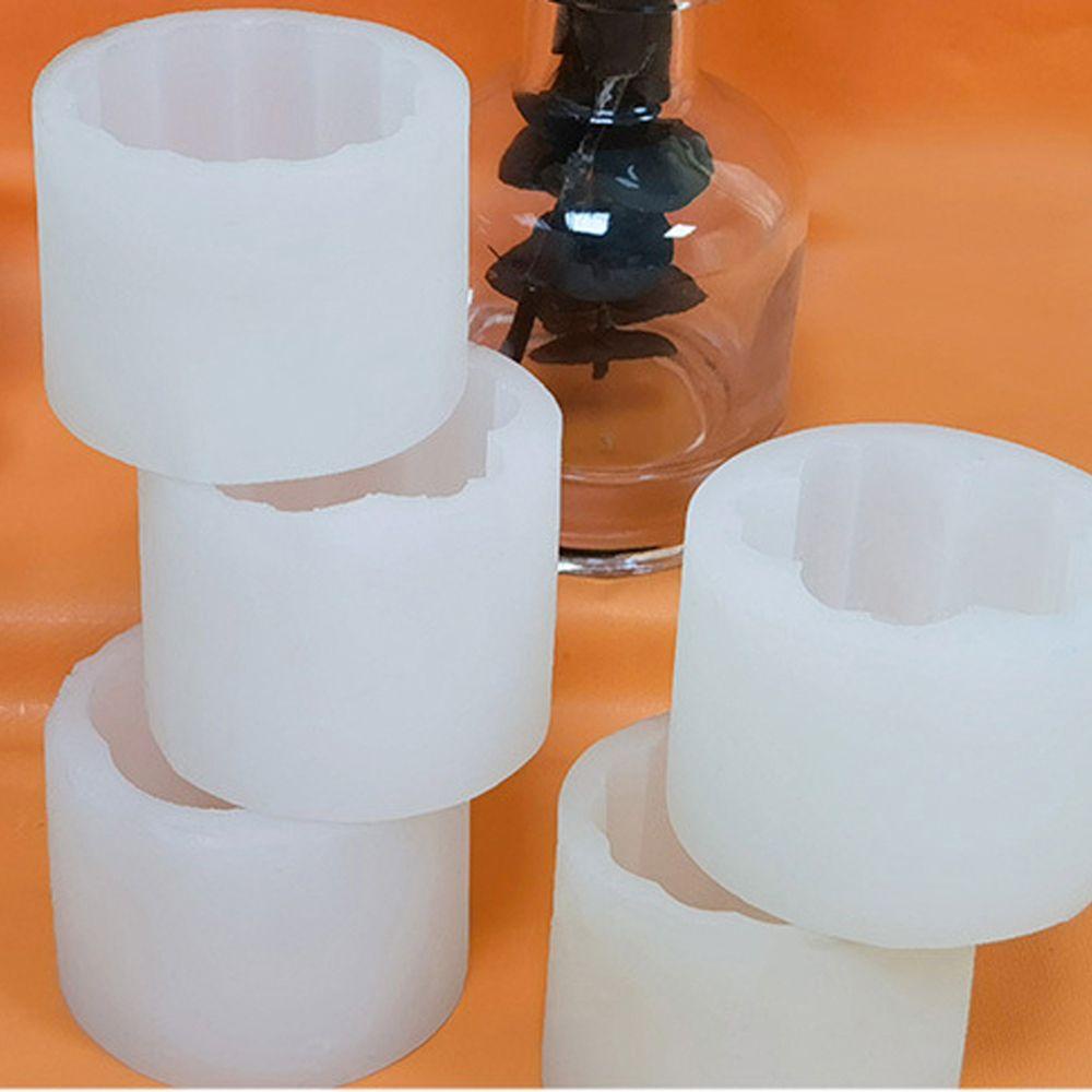 Khuôn Làm Bánh Trung Thu Hình Tròn Bằng Silica Gel In Họa Tiết Hoa Xinh Xắn Tiện Dụng
