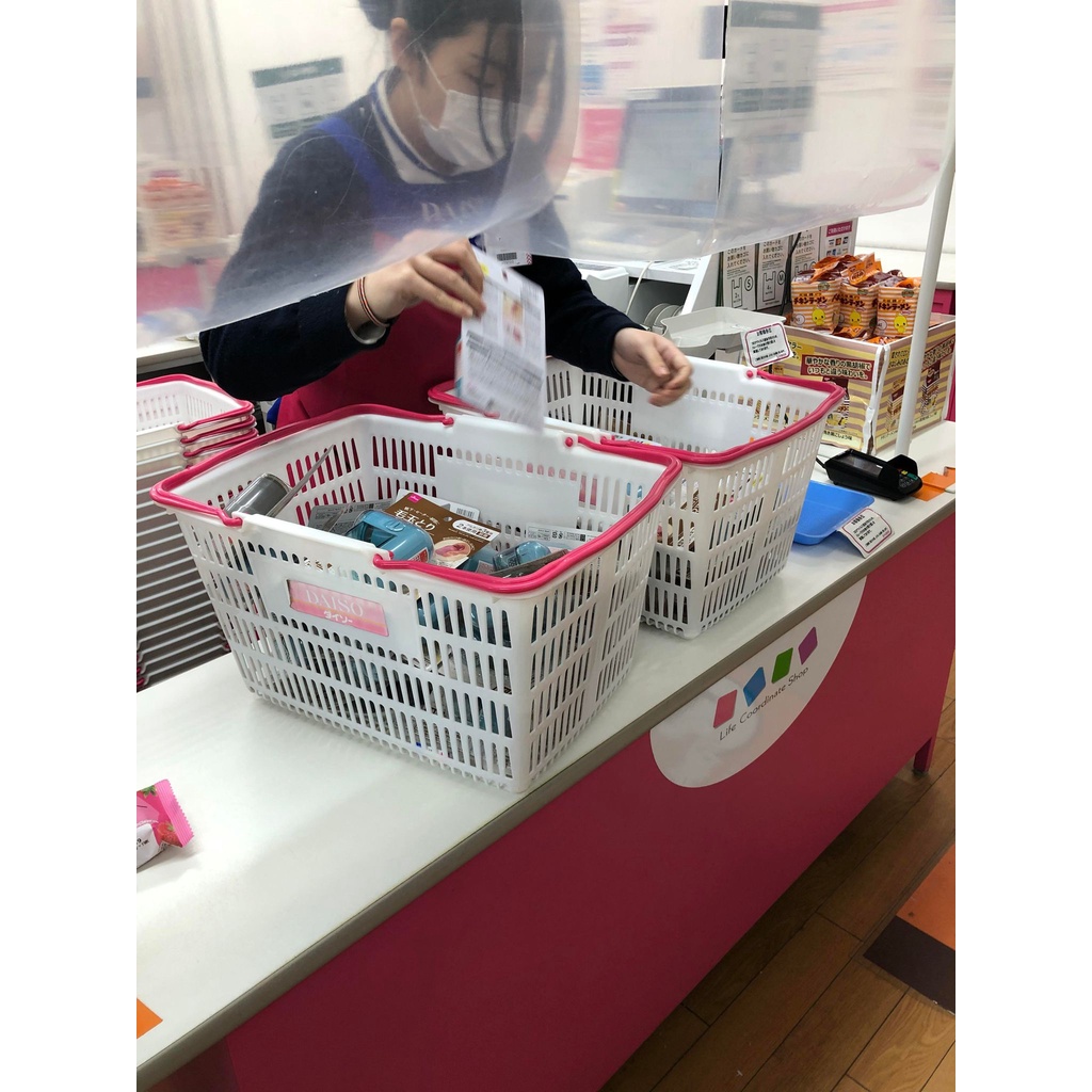 Máy xén lông xù, máy cắt lông xù Daiso Nhật Bản sử dụng pin AA tiện lợi, nhỏ gọn