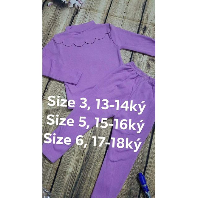 Com bo set đồ khách lẻ chọn.