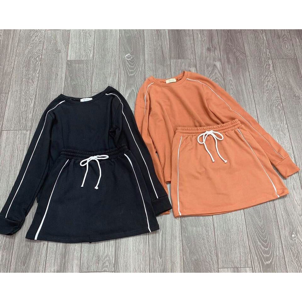 Set áo thể thao kèm váy