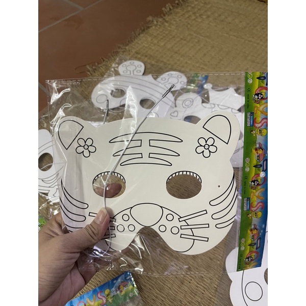 Mặt nạ tô màu có trong từng túi loại dày đẹp (mẫu mới 2022)