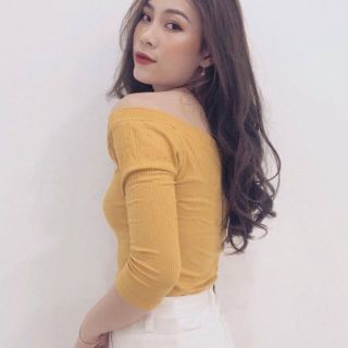 Áo tăm trễ vai đính cúc