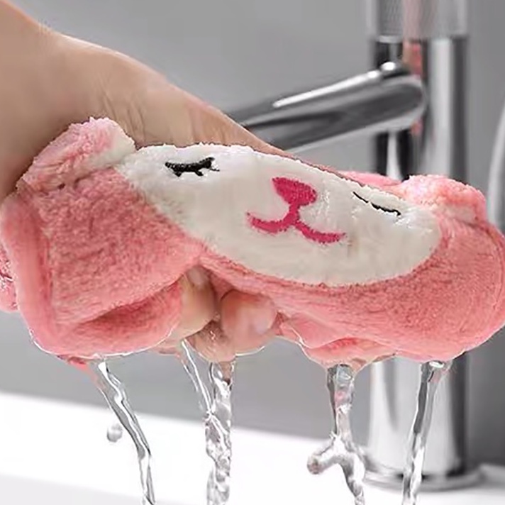 Khăn Lau Tay Treo Tường Hình Gấu Teddy Đáng Yêu