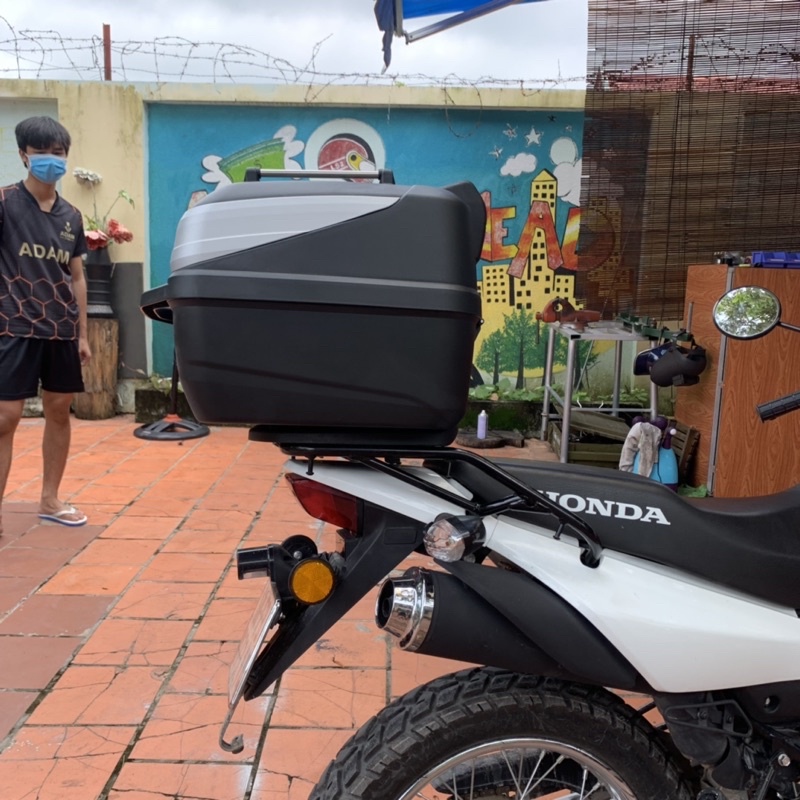Honda XR150 lên thùng Givi B32N ADV